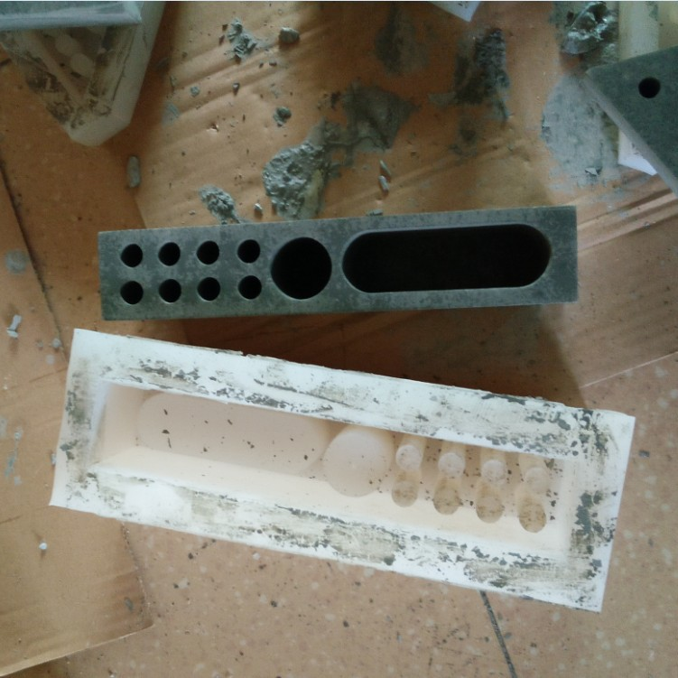 如何延長工業(yè)級模具硅膠使用壽命 ？