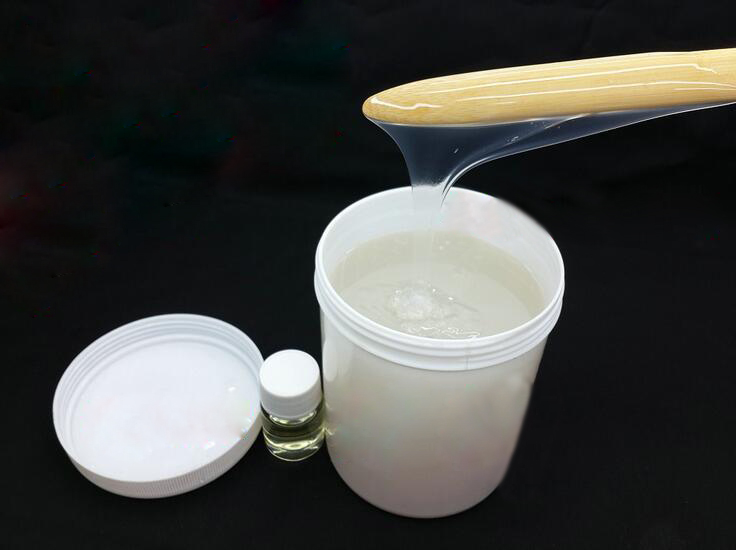 生產(chǎn)高端液態(tài)硅膠制品有什么方法？